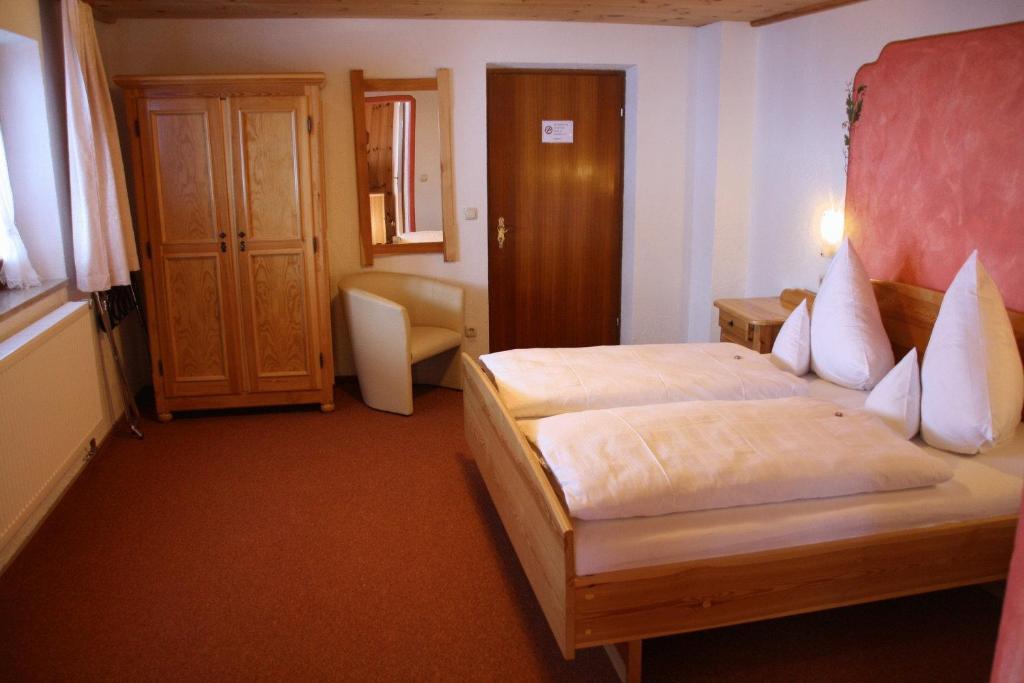Alpenpension Auengrund Ramsau bei Berchtesgaden Szoba fotó